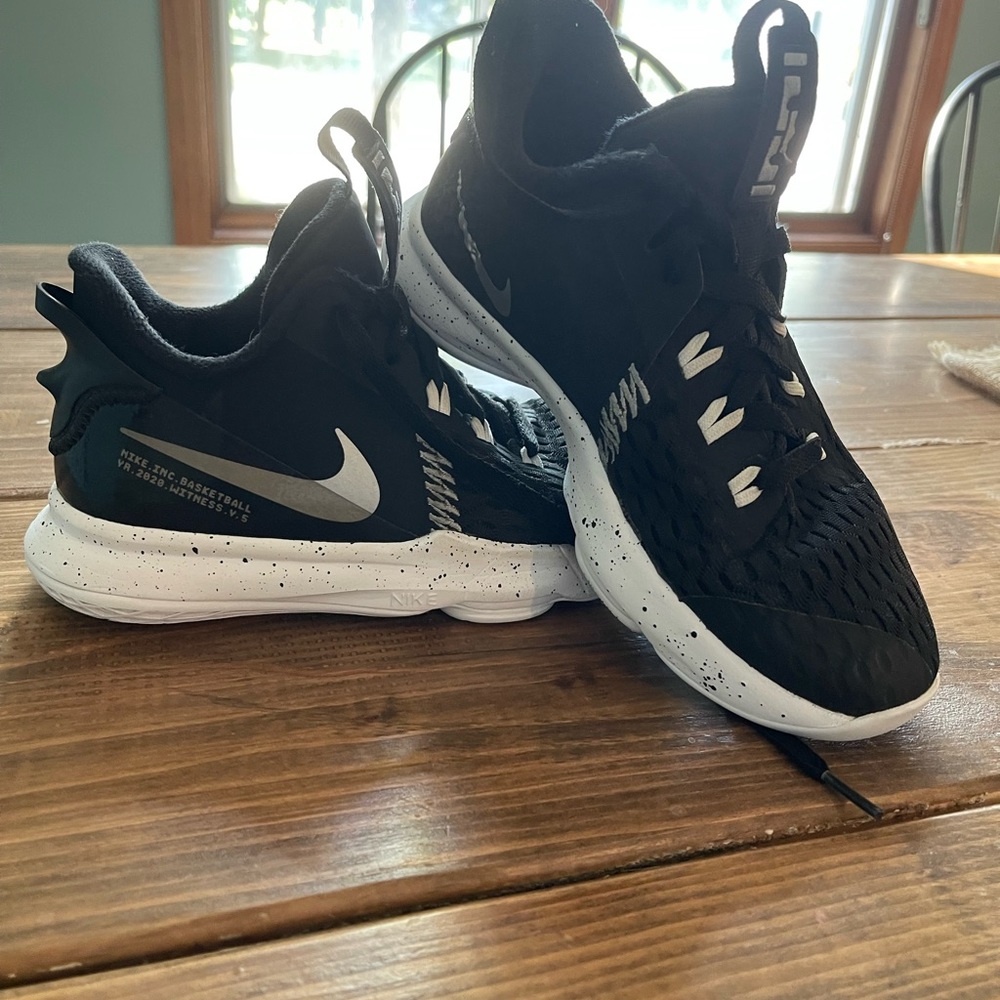 Youth Basketball Shoes